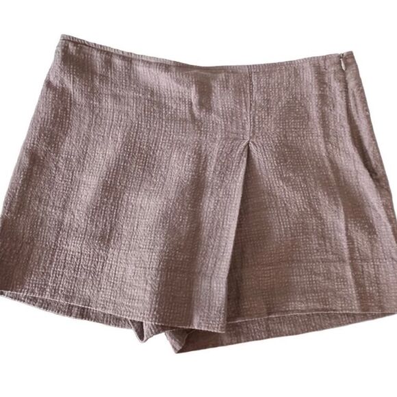 Tommy Bahama textured short/skort size 10. - Picture 1 of 3